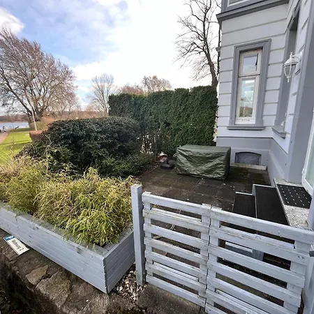 Wohnen Am Seglerhafen Mit Traveblick Im Kontorhaus Viele Extras * Lübeck